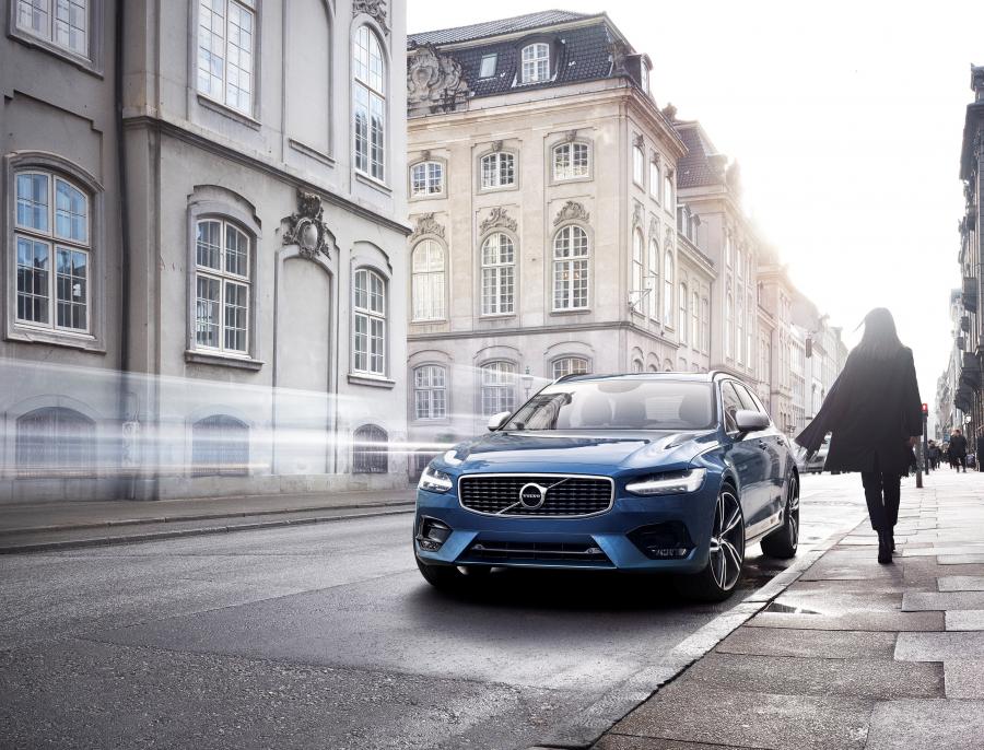  Volvo V90 T6 R-Design 2016 года  (фото 17 из 20)